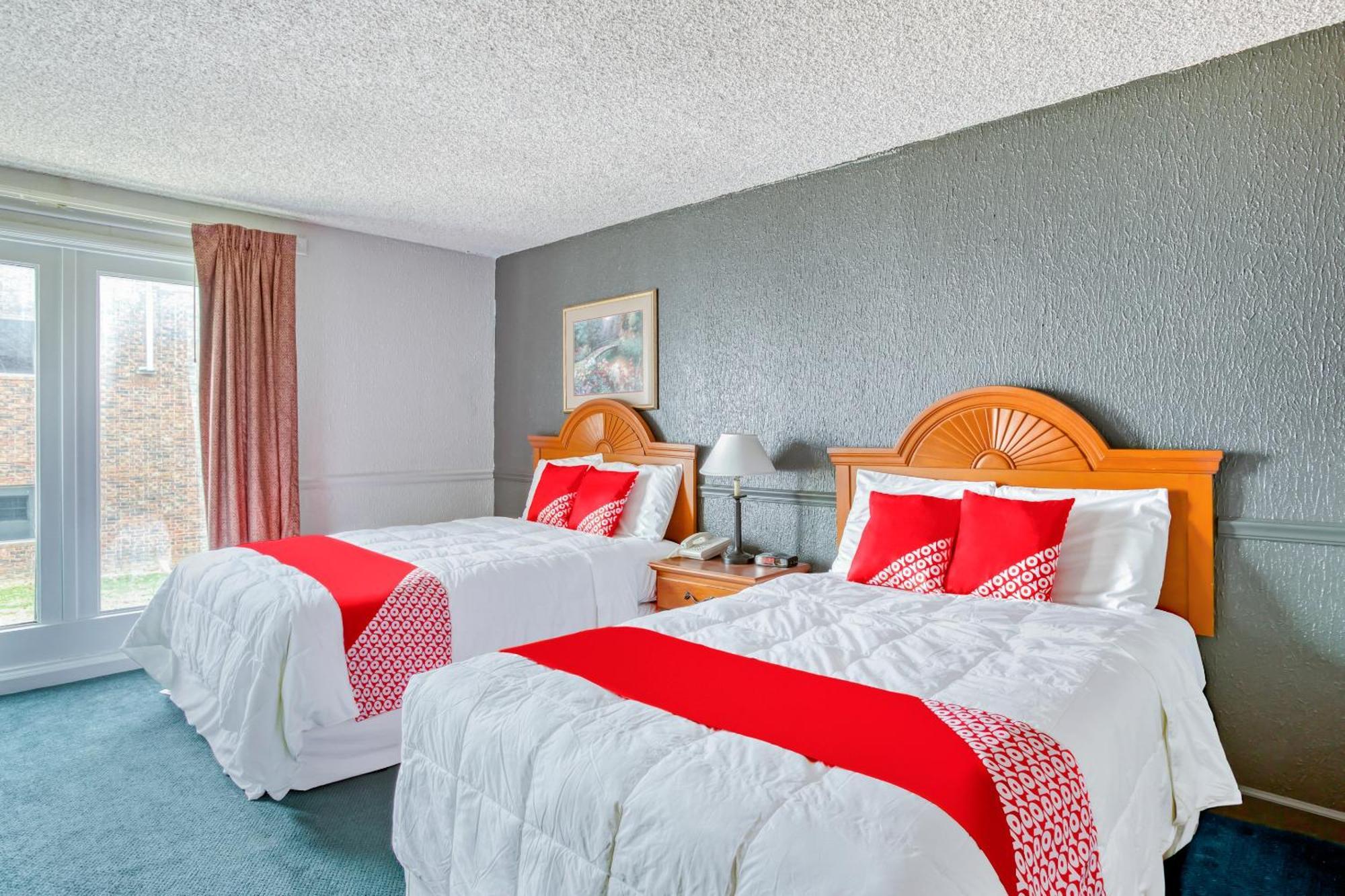 Hotel Oyo Townhouse Woodland Hills 2*